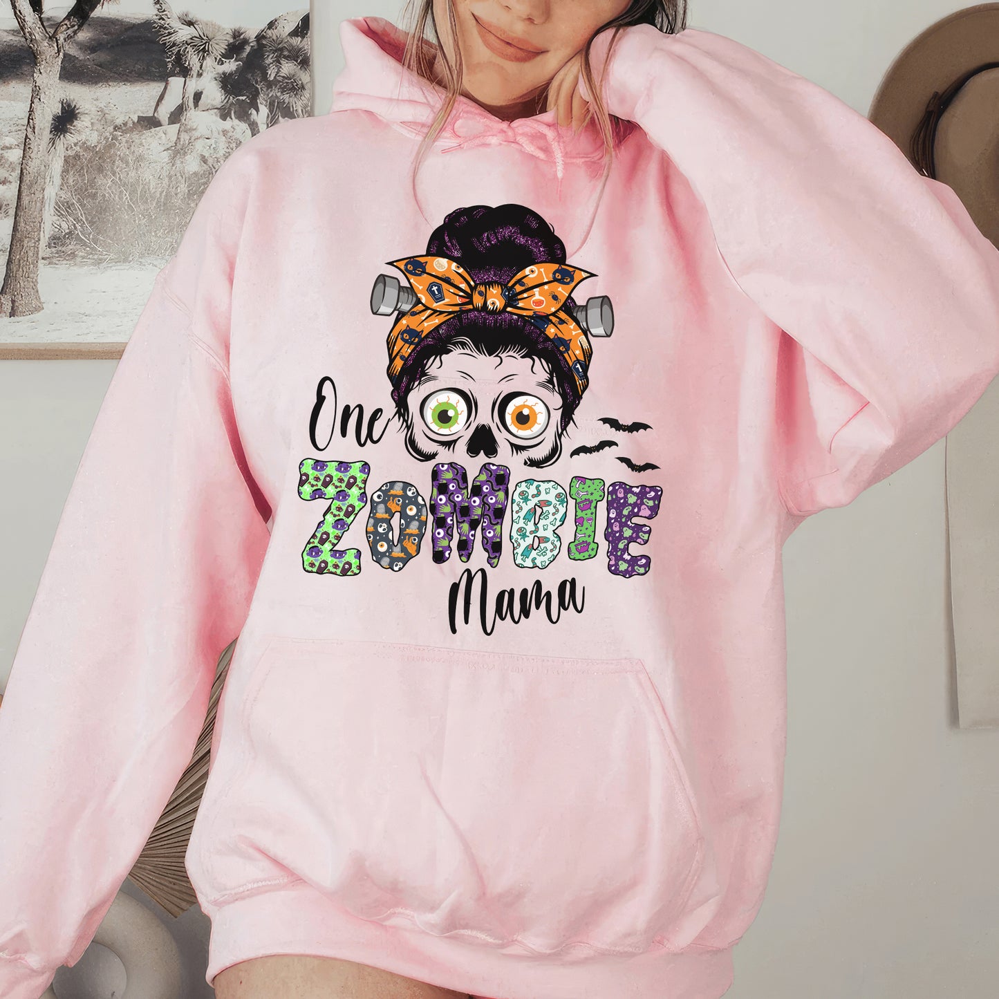 Tee Art Online - Halloween One Zombie Mama Hoodie - pink
