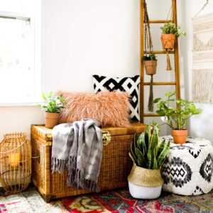 Boho decor with greenery: bring nature into your home