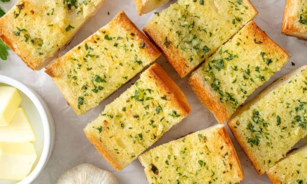 Easy and delicious garlic bread recipe