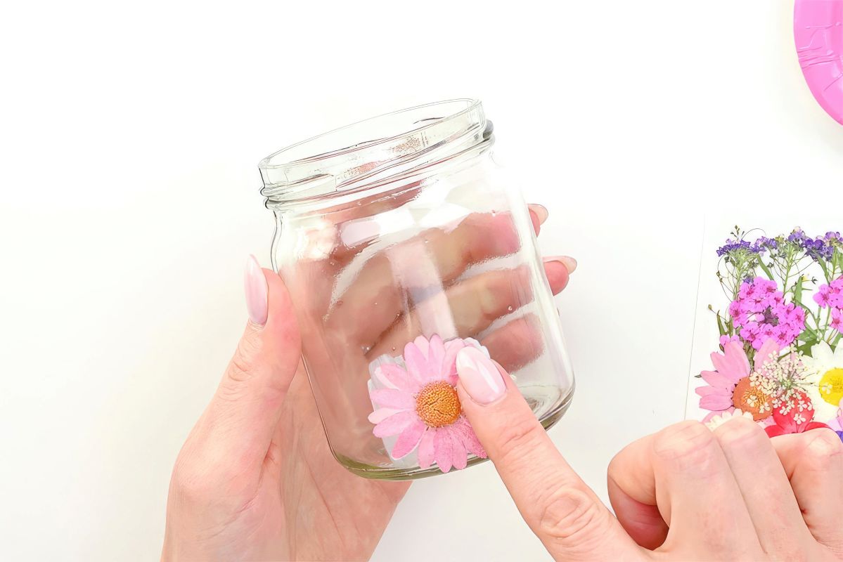 little-pressed-flower-mason-jar-lanterns-3