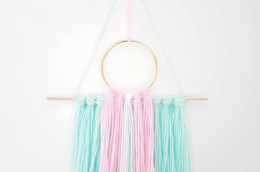 make-an-easy-diy-boho-hanging-with-yarn-7