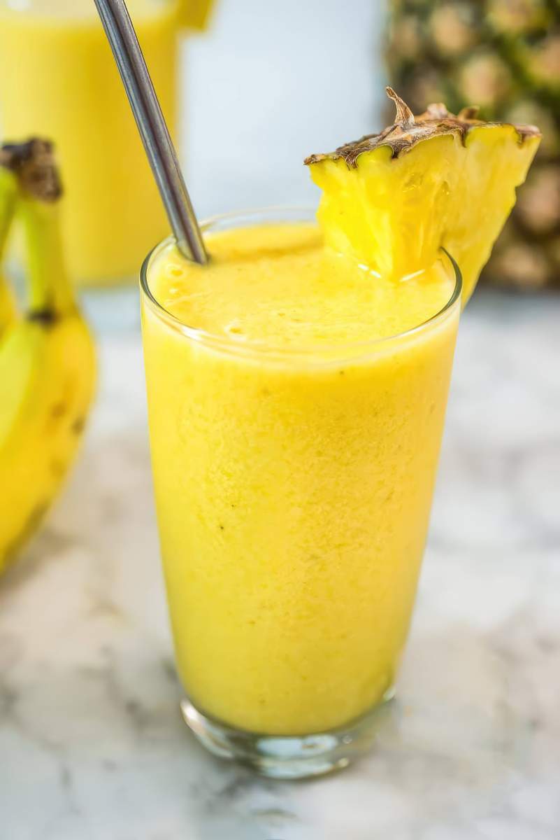 pineapple-smoothie-delivers-tropical-summer-refreshment-3