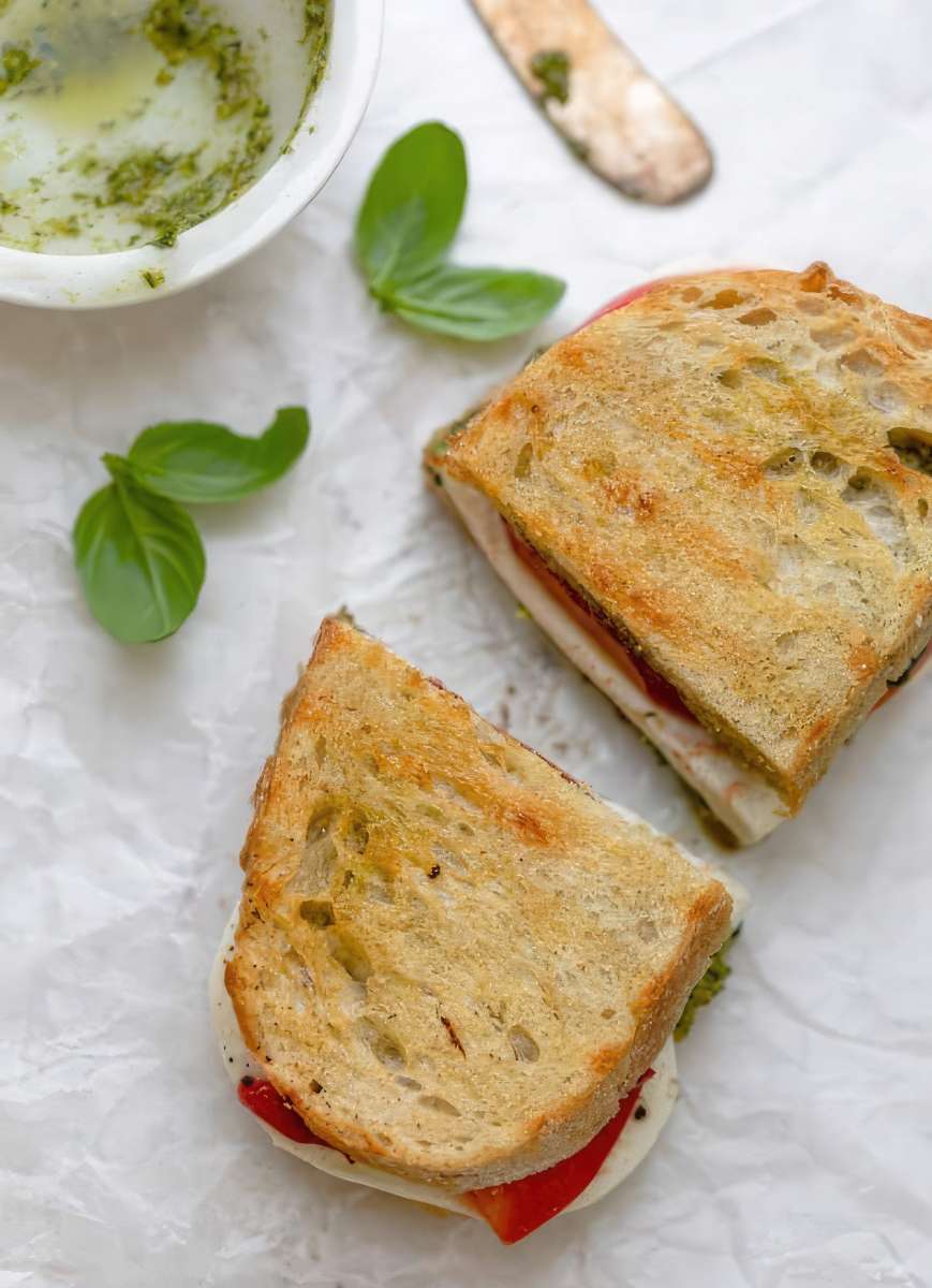 simple-recipe-to-cook-a-mozzarella-grilled-cheese-sandwich-8