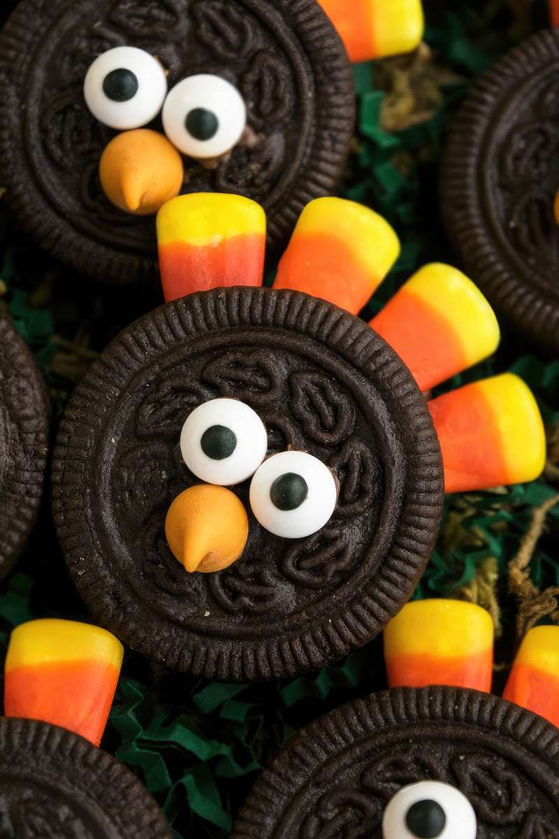 Easy sweet thanksgiving turkey oreo cookies