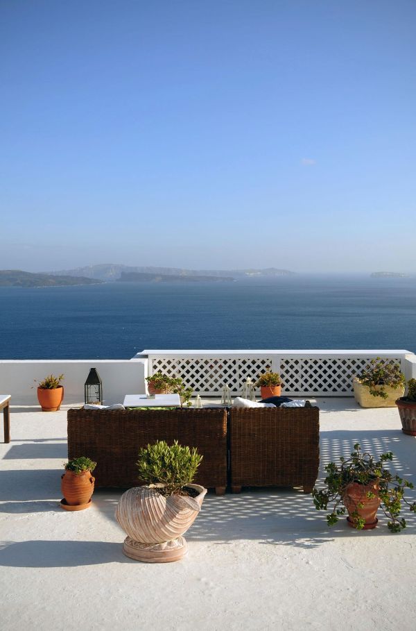 Small Mediterranean style backyard